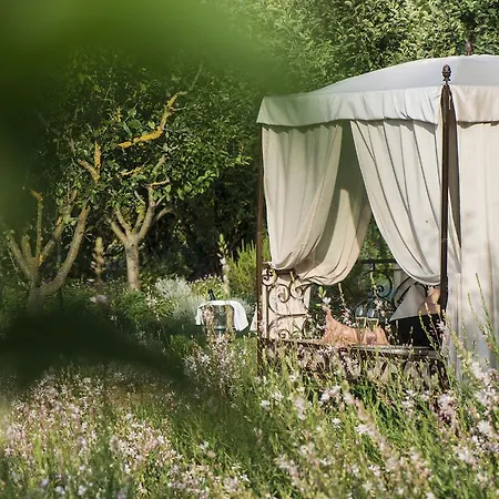 Szálloda Borgo Santo Pietro 5*