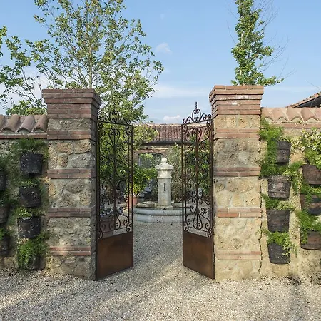 Borgo Santo Pietro 5*