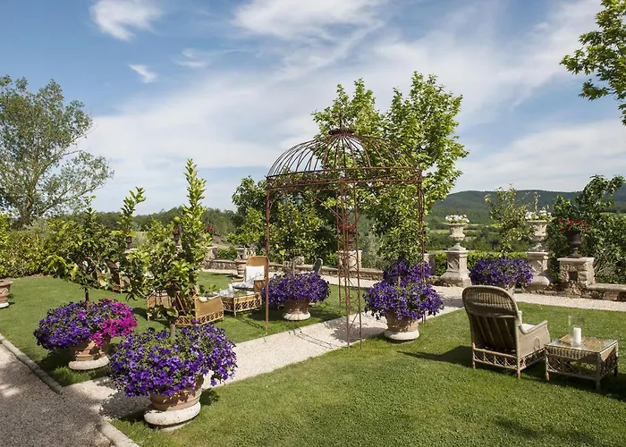 ホテル Borgo Santo Pietro キウズディーノ