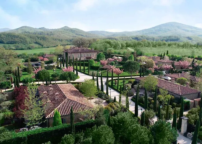 Borgo Santo Pietro ホテル 5*